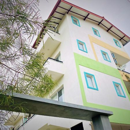 Srimadis Villa Near Airport - Negombo Ngoại thất bức ảnh