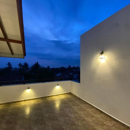 Srimadis Villa Near Airport - Negombo Ngoại thất bức ảnh