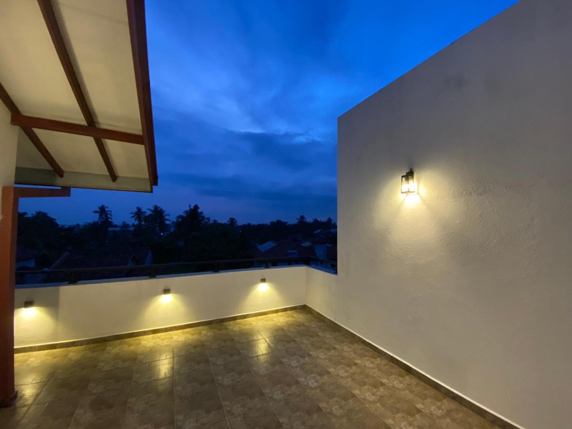 Srimadis Villa Near Airport - Negombo Ngoại thất bức ảnh