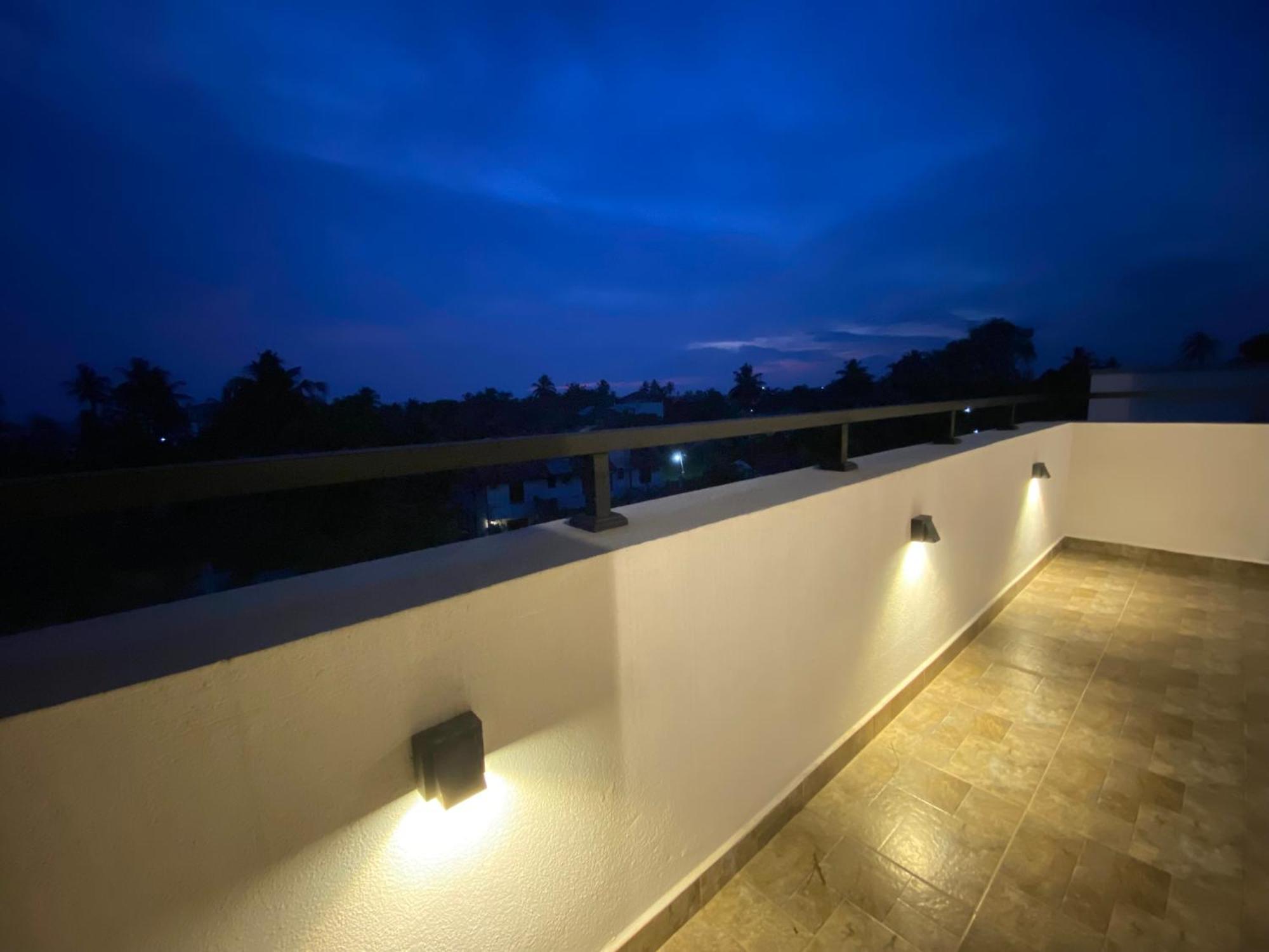 Srimadis Villa Near Airport - Negombo Ngoại thất bức ảnh